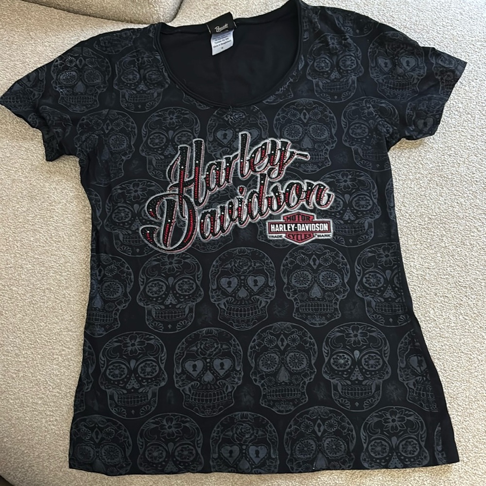 Woman’s Harley Davidson med
